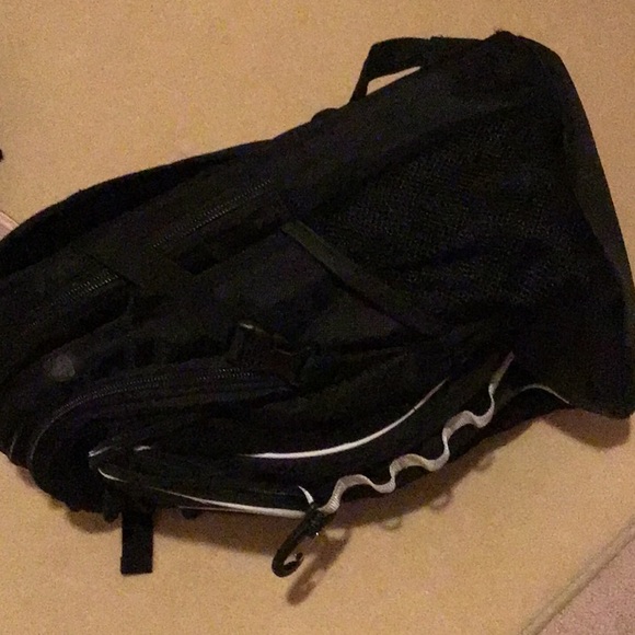 BACK PACK - Picture 4 of 6